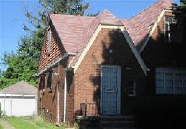 2nd image of 9575 Littlefield St
