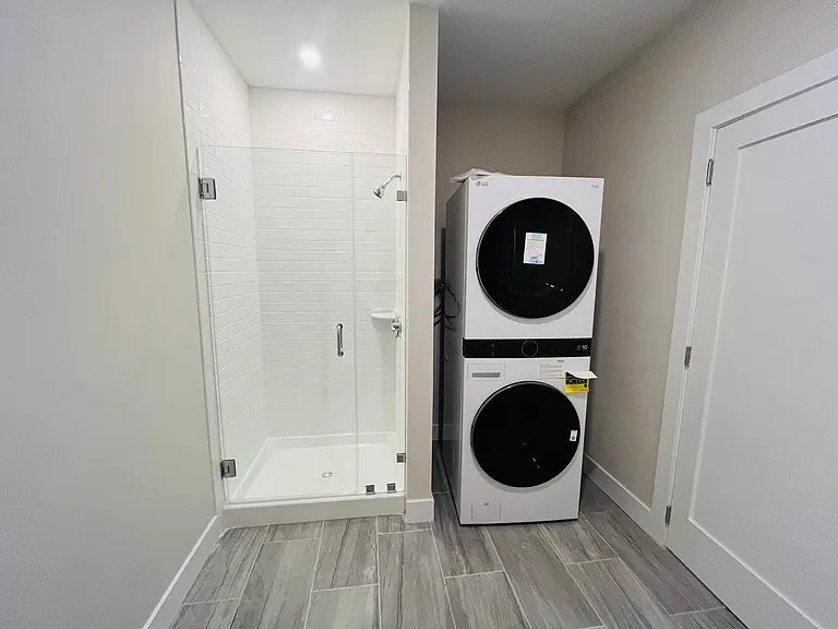 461 Main St #222 — Photo 8