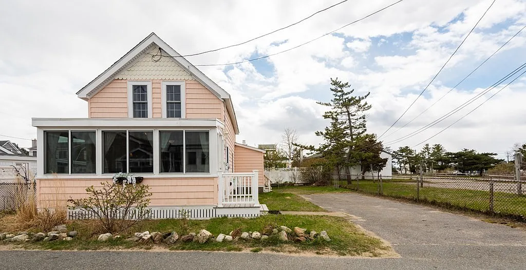 2 bed, 1.5 bath, 1000 sqft, $2,600 — Photo 2