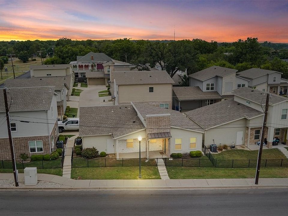 1st image of 407 Bosque Blvd #202