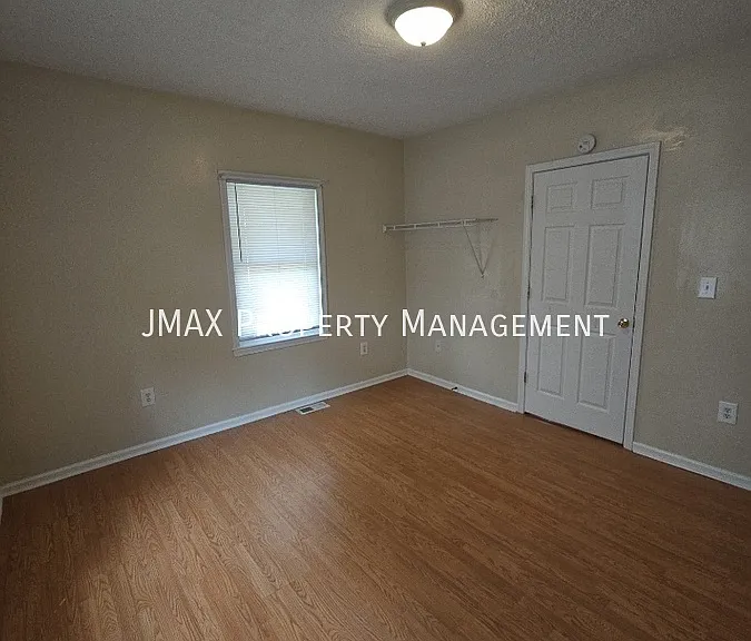 1147 Tayloe Ave SE — Photo 9
