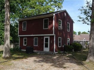 2 Black St, Warwick, RI 02888