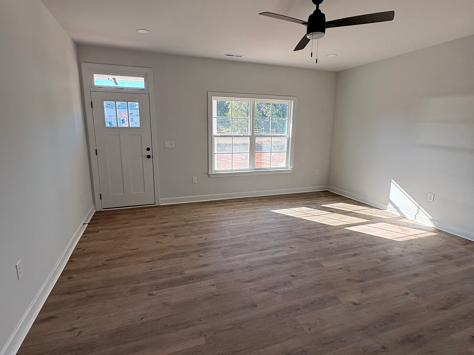 4 bed, 2.5 bath, 1829 sqft, $2,200 — Photo 4