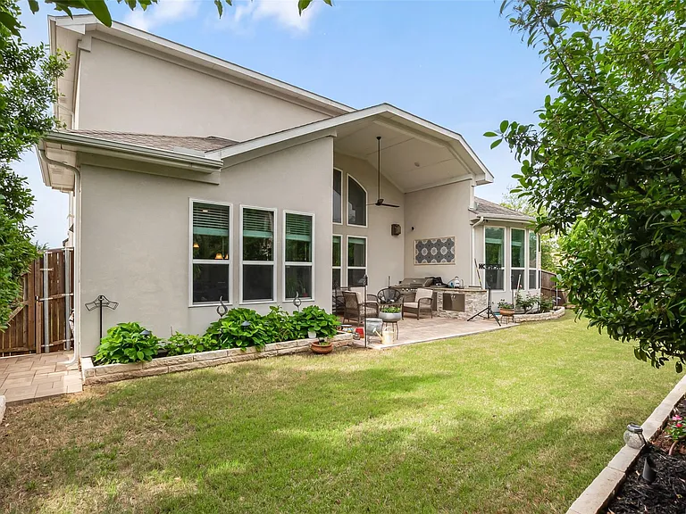 12818 Caterpillar Dr — Photo 31