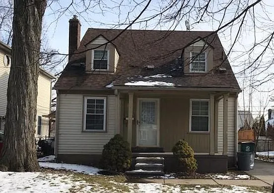 1106 Grove Ave — Photo 1