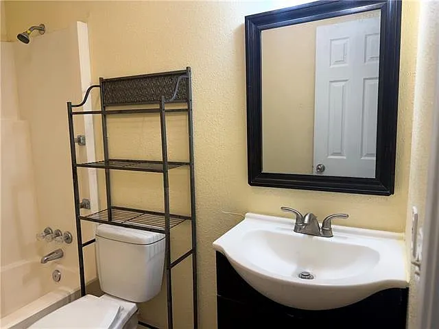 3525 Timber Wolf Ln — Photo 12