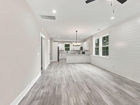 2nd image of 5722 Edison Ave