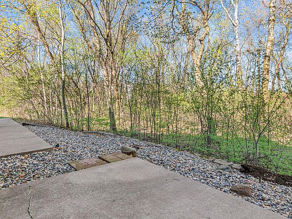 3rd image of 547 Woodduck Dr Unit F