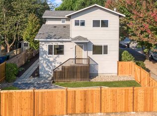 8617 Linden Ave N, Seattle, WA 98103