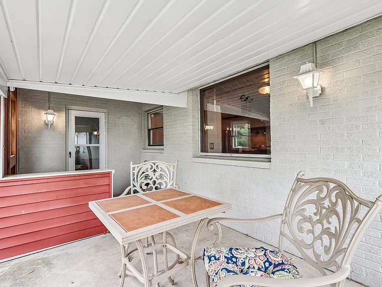 686 Portage Lakes Dr — Photo 8