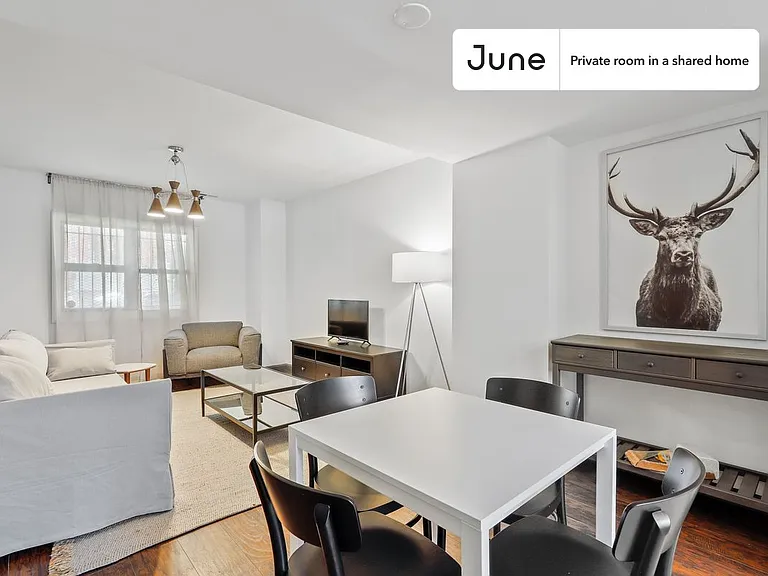 1107 1/2 M St NW #2B — Photo 4