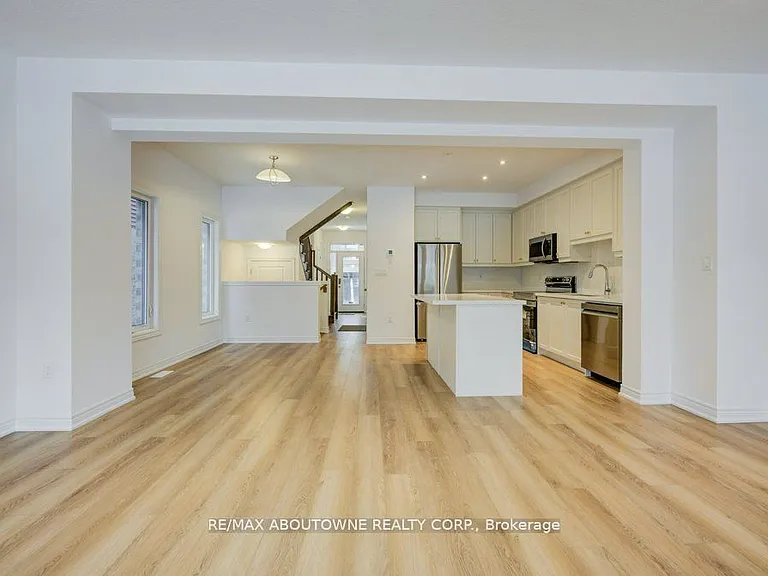 120 Court Dr #85 — Photo 9