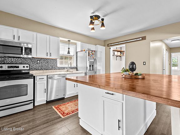 4th image of 3500 Tyrone Dr