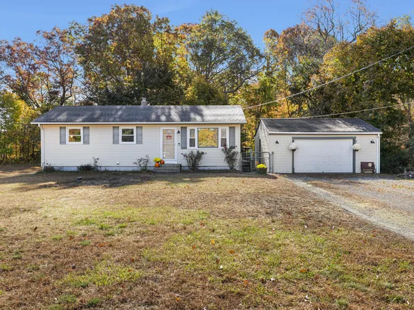10 Lisa Avenue, Griswold, CT 06351