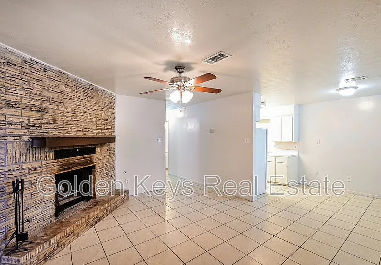 709 San Benito Dr — Photo 3