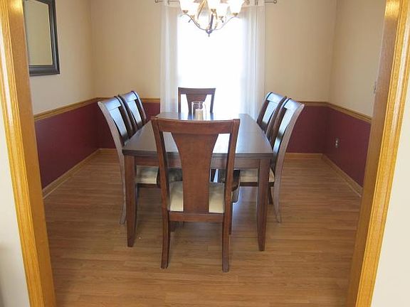 3rd image of 327 Leighton Ct
