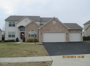 5695 Daisy Trail Dr, Grove City, OH 43123
