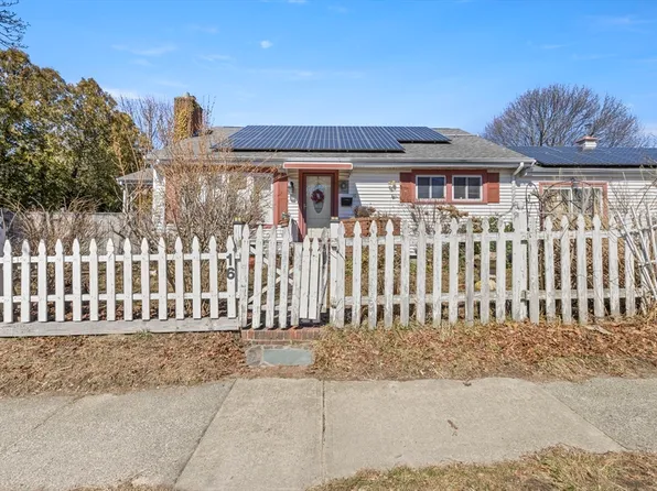 16 Morgan St, Fairhaven, MA 02719