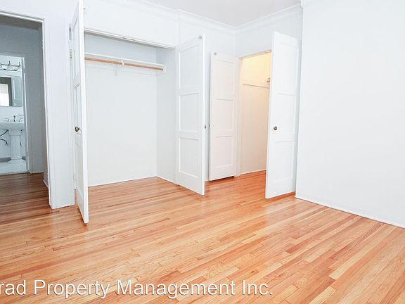3rd image of 8316 Blackburn Ave #9927633