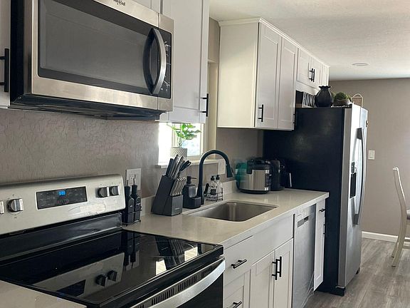 5th image of 9701 E EDGEWOOD Avenue