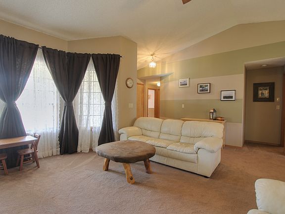 4th image of 15310 SE Sun Park Dr