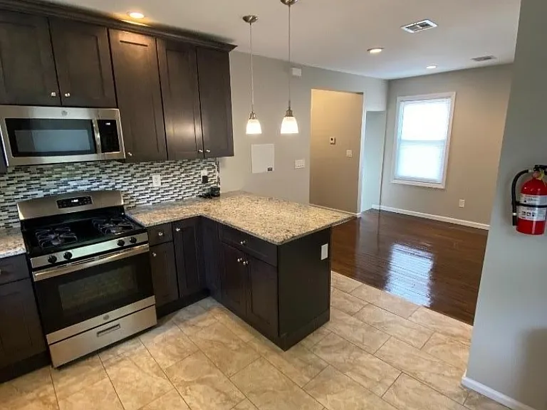 23 Walnut Ter — Photo 10