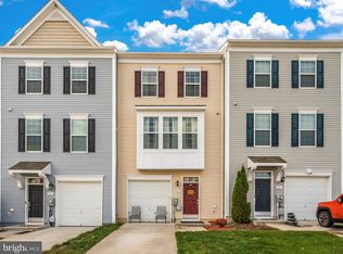 47 Landis Ct, Falling Waters, WV 25419