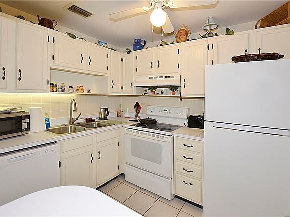 4th image of 22 Vista Gardens Trl APT 204