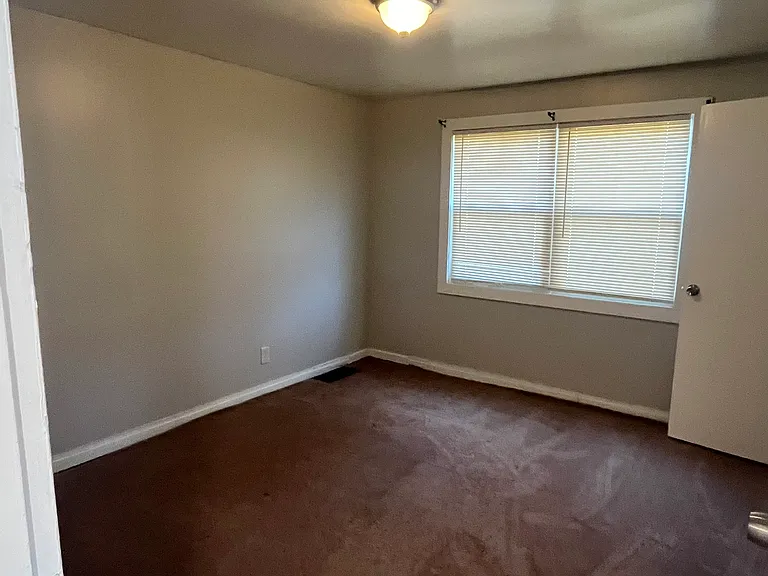 25 Shirley Ln #22 — Photo 8