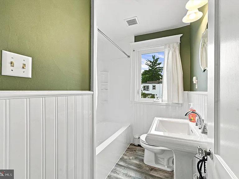 610 Woodcrest Ave — Photo 16