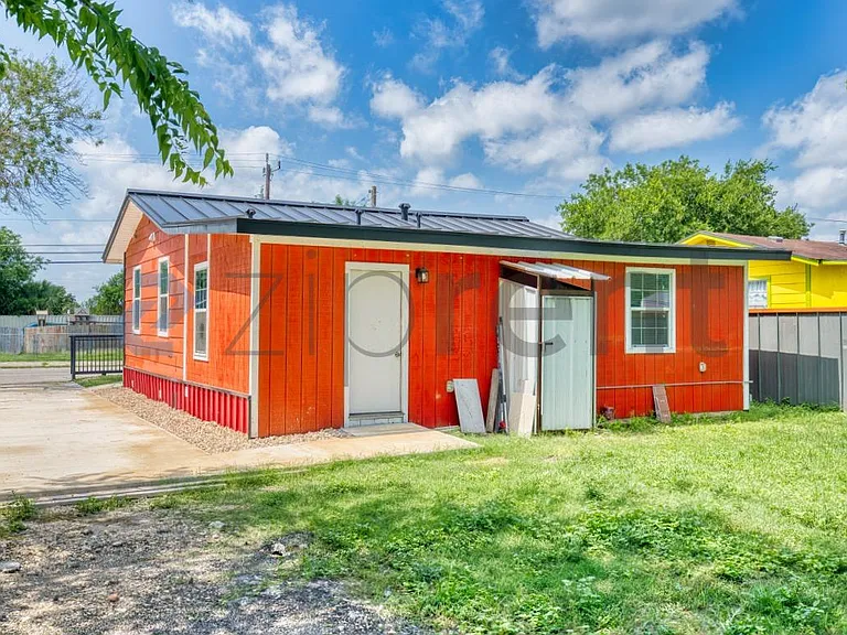 1411 Sanco St — Photo 23
