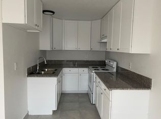 13939 Oxnard St #16, Van Nuys, CA 91401