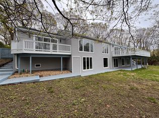 21 Lodge Ln, Port Jefferson, NY 11777