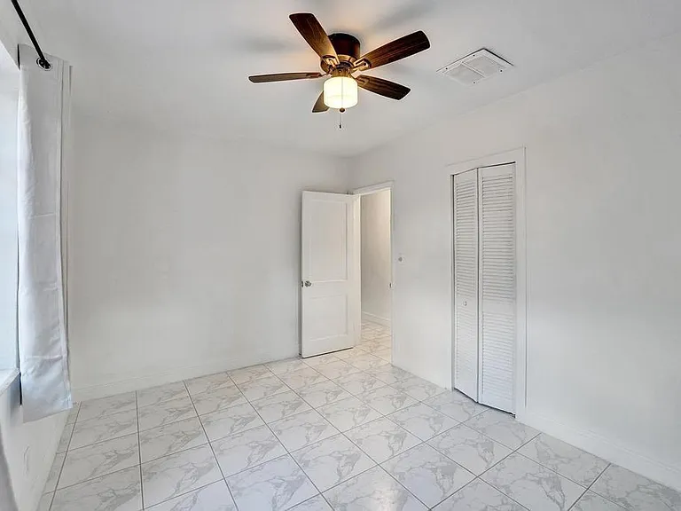 1836 SW 9th Ave — Photo 40