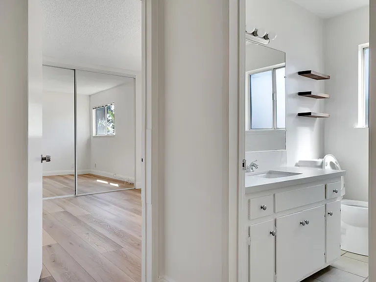 1522 Euclid Ave #11 — Photo 13