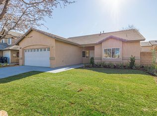 2036 E Jenner St, Lancaster, CA 93535