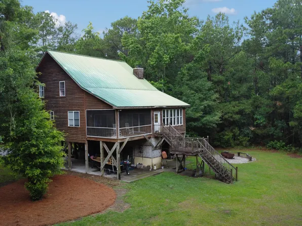618 Five Fathom Rd, Mc Clellanville, SC 29458