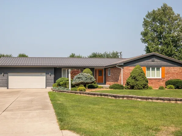 307 N Highland Ave, Ossian, IN 46777