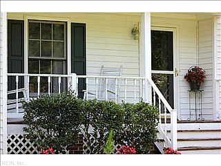 2nd image of 3001 Stanford Pl