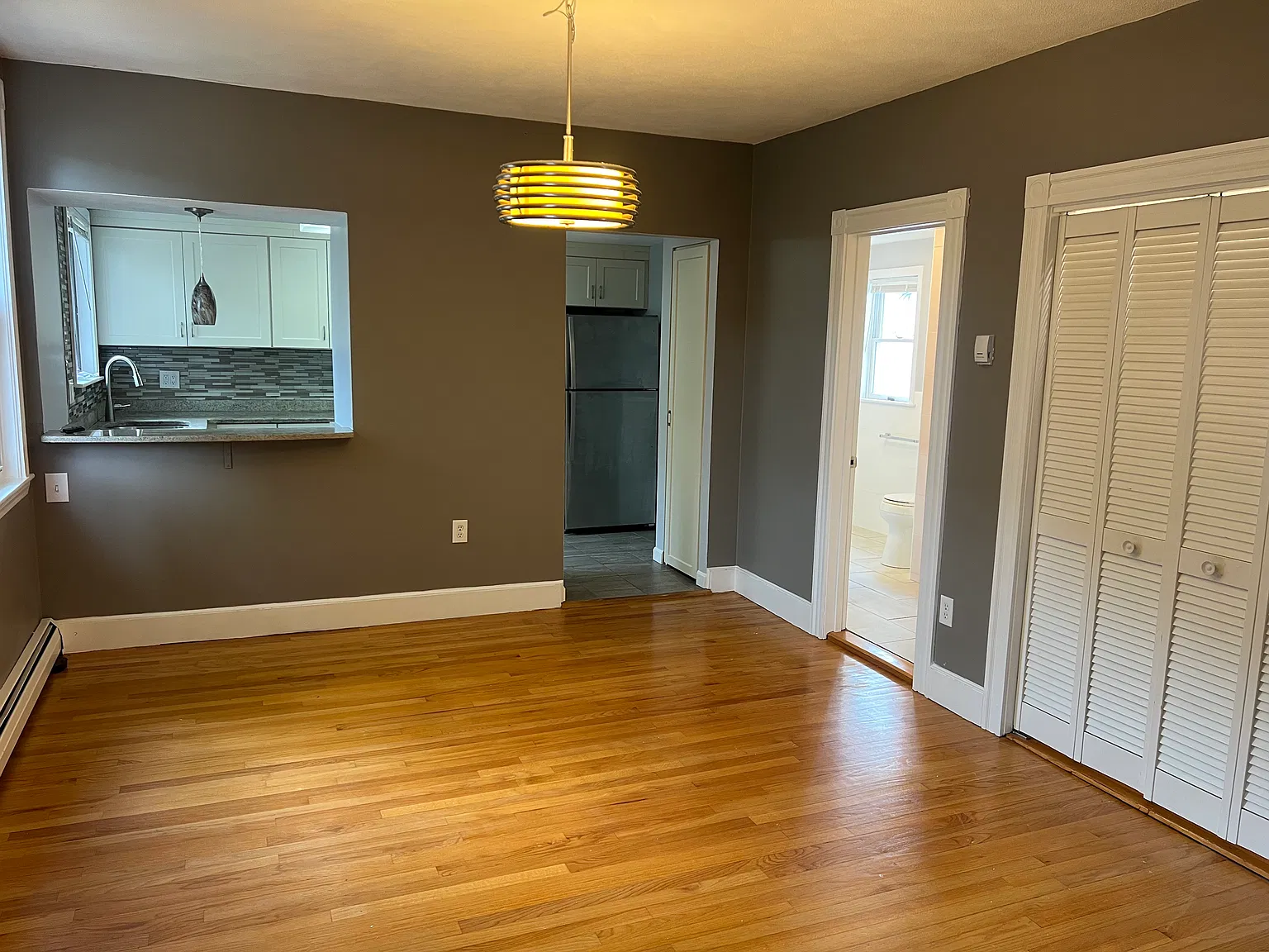 4 bed, 1581 sqft, $5,200 — Photo 2