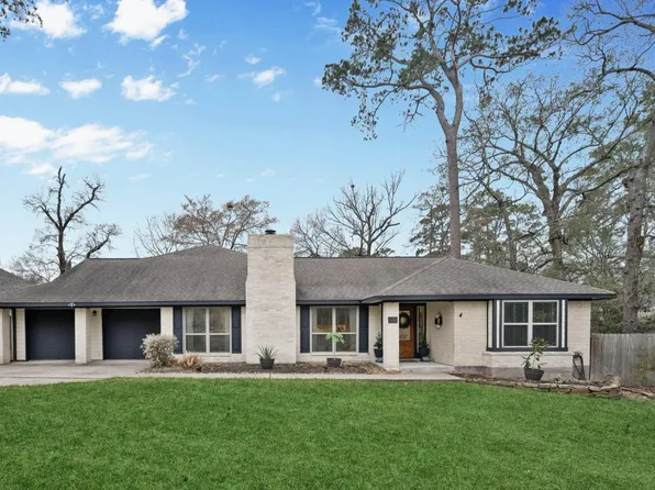 120 April Wind Dr E, Montgomery, TX 77356