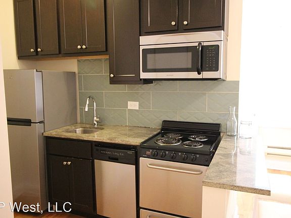 2nd image of 1210 W Granville Ave APT 200