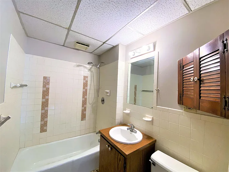 124 Dorchester St #1 — Photo 8