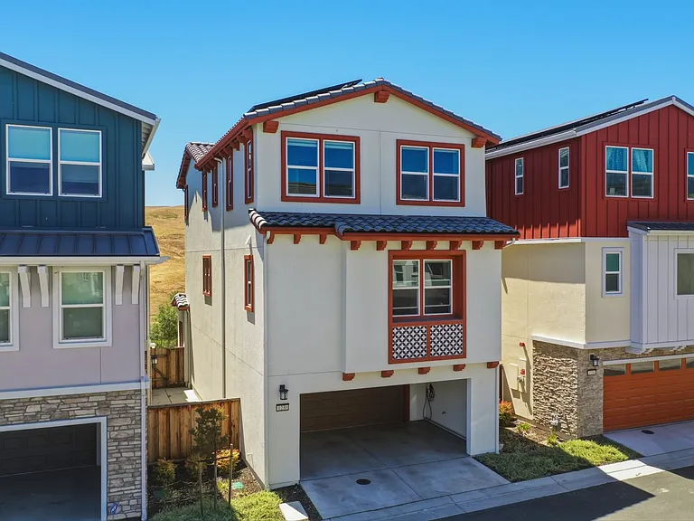 1230 Mateo Miller Cir — Photo 6
