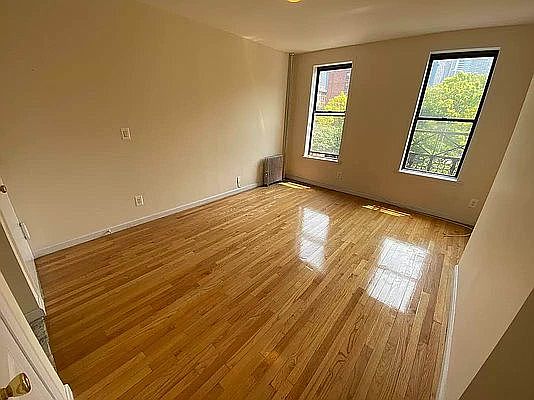 3rd image of 695 10th Ave APT 3FS