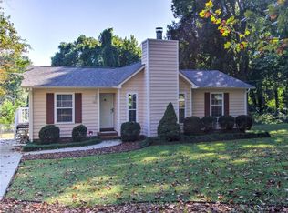 103 W Lakefield Dr, Greensboro, NC 27406