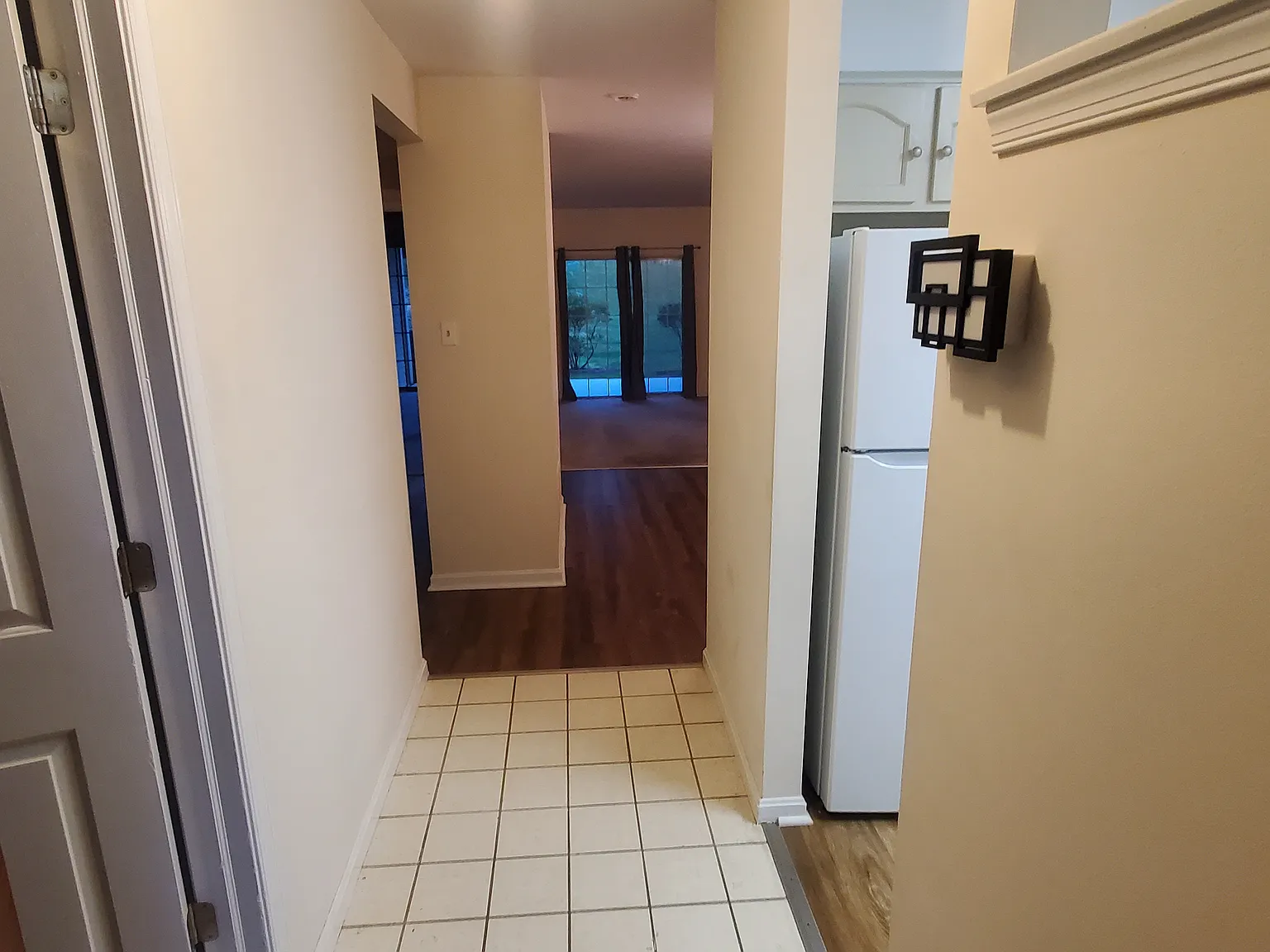 2 bed, 928 sqft, $2,250 — Photo 3