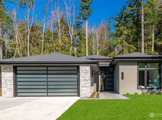 5693 Lux Lane, Blaine, WA 98230