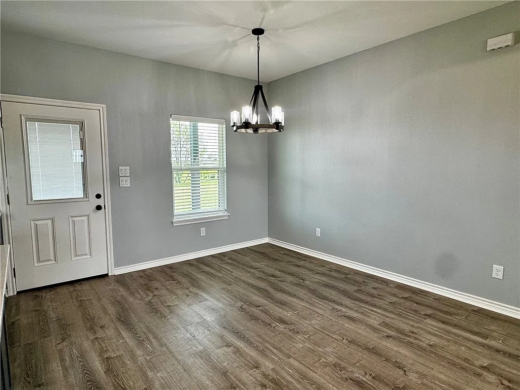 3 bed, 1568 sqft, $2,700 — Photo 4