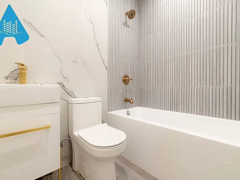 252 Himrod St #2A — Photo 4